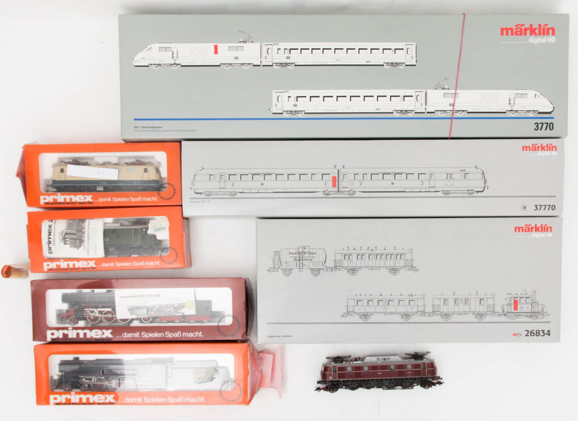 Komvolut von 8 Loks,Märklin und Primex, teilw. in original Verpackung.