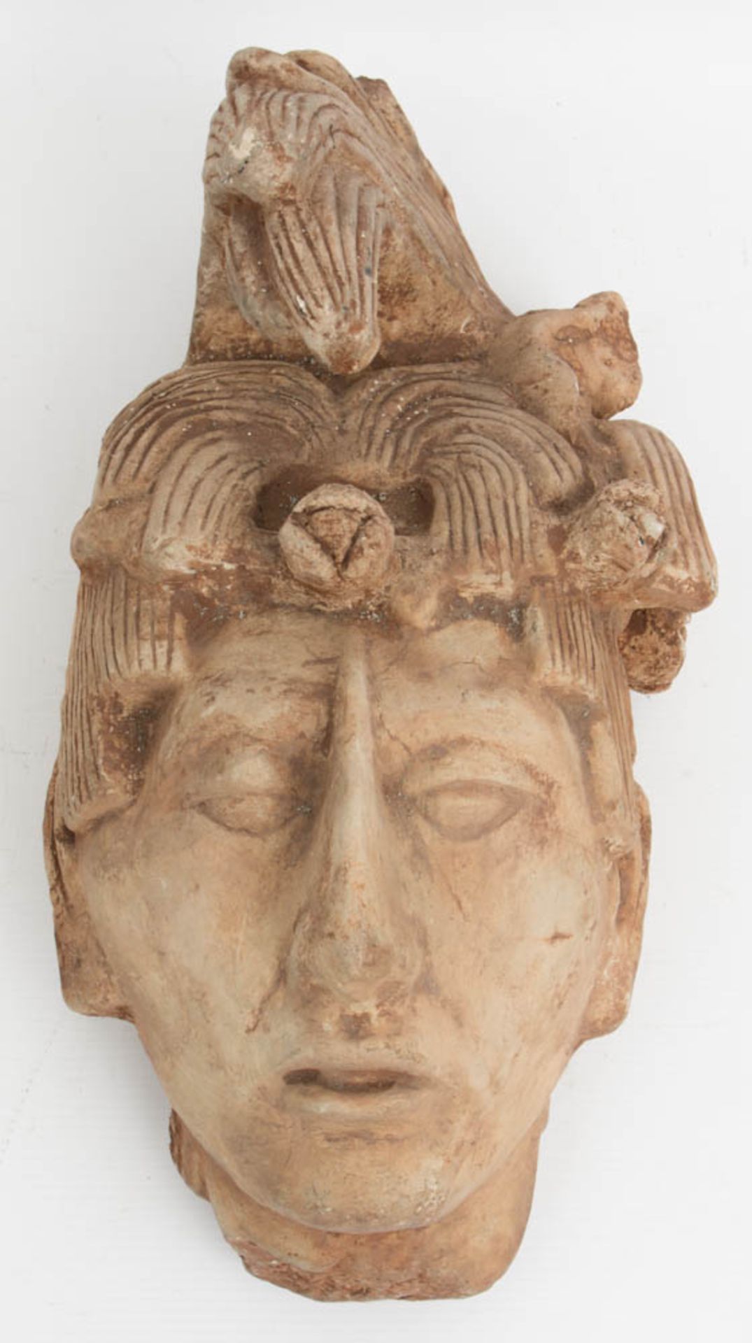 Kopf-Skulptur aus Stein.