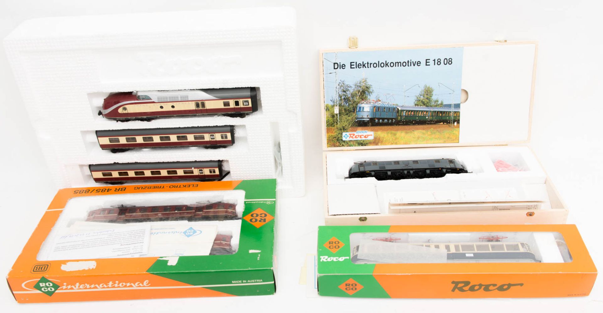 Großes Konvolut Eisenbahnen und Wägen in sehr gutem Zustand.Roco 43981 E-Lok BR E 18 08 grau - mit - Bild 2 aus 10