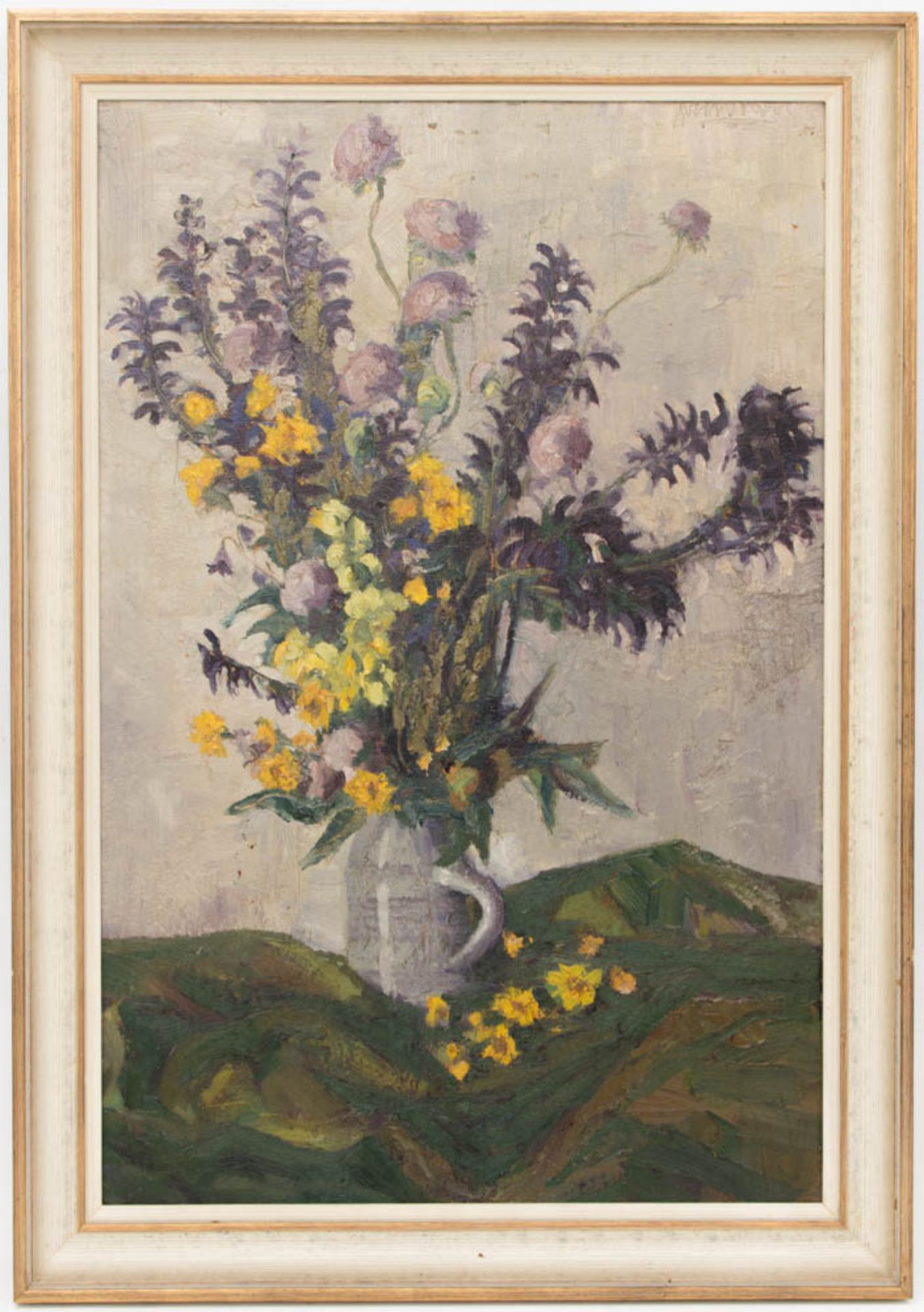 Blumenstillleben, Öl auf Platte.Gerahmt, oben rechts signiert.43 x 65 cm o.R.52,5 x 75,5 cm m.R.