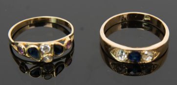 Paar Brillantringe mit Saphiren, 750er und 585er Gelbgold.Großer Ring mit zwei Brillanten um einen