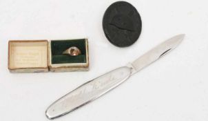 Verwundetenabzeichen,Taschenmesser und patriotischer Ring.