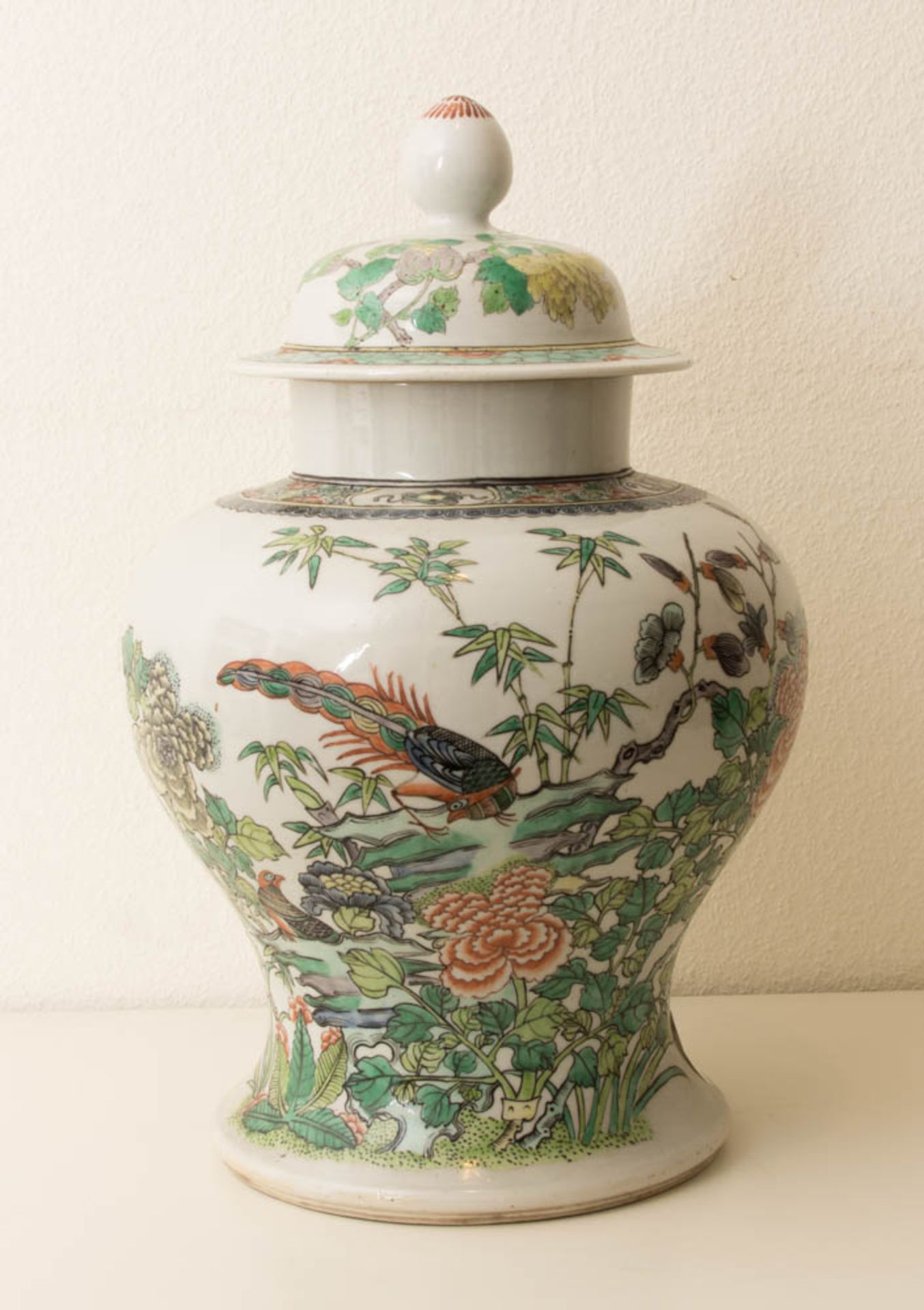 Chinesische Deckelvase.