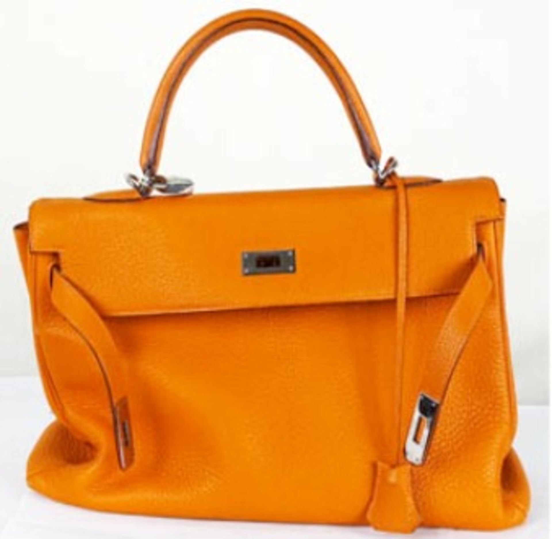 Hermés Tasche Kelly Bag, in orange, Paris 2001.