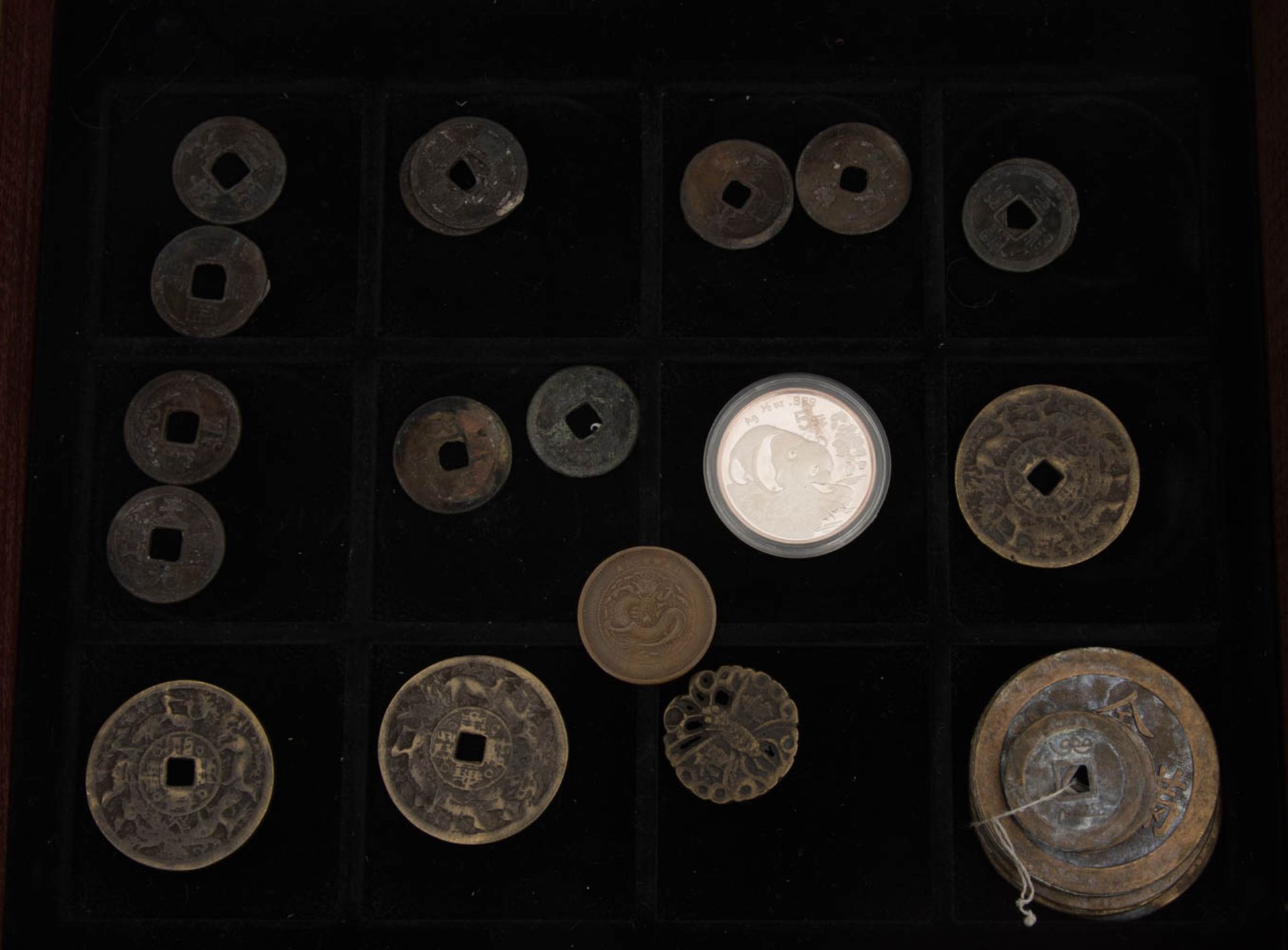 Großposten Münzen, Medaillen und Banknoten, über 5 kg. - Bild 2 aus 8