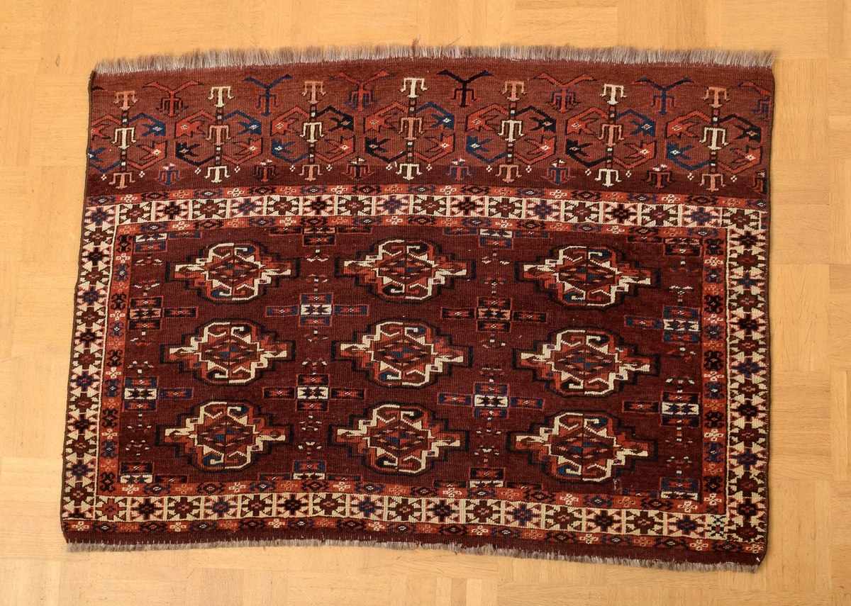 Yomouth Tschowal saddlebag, end of 19th century, 76x110cm