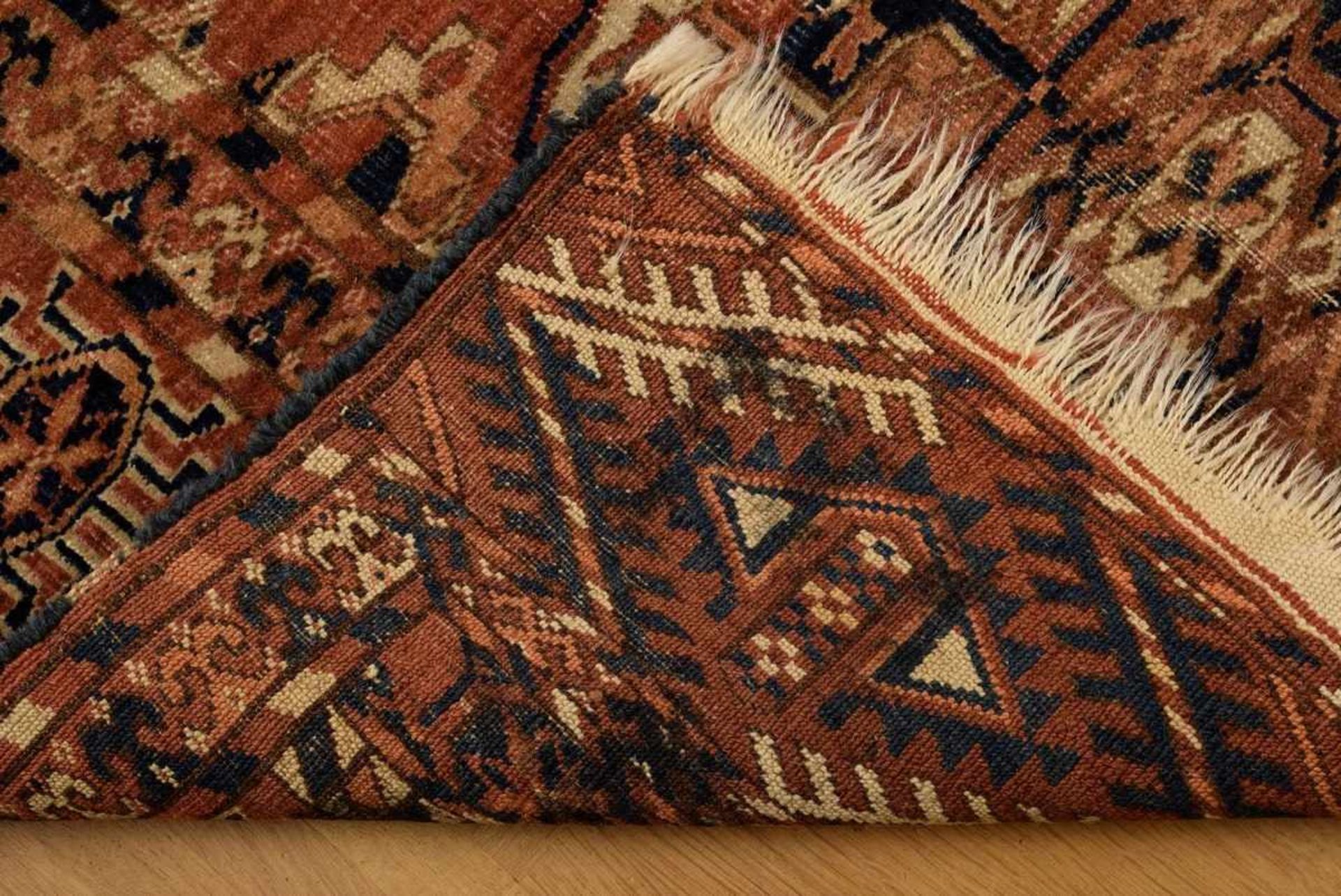 Tekke hearth carpet, early 20th century, 130x112cm, faded - Bild 5 aus 6