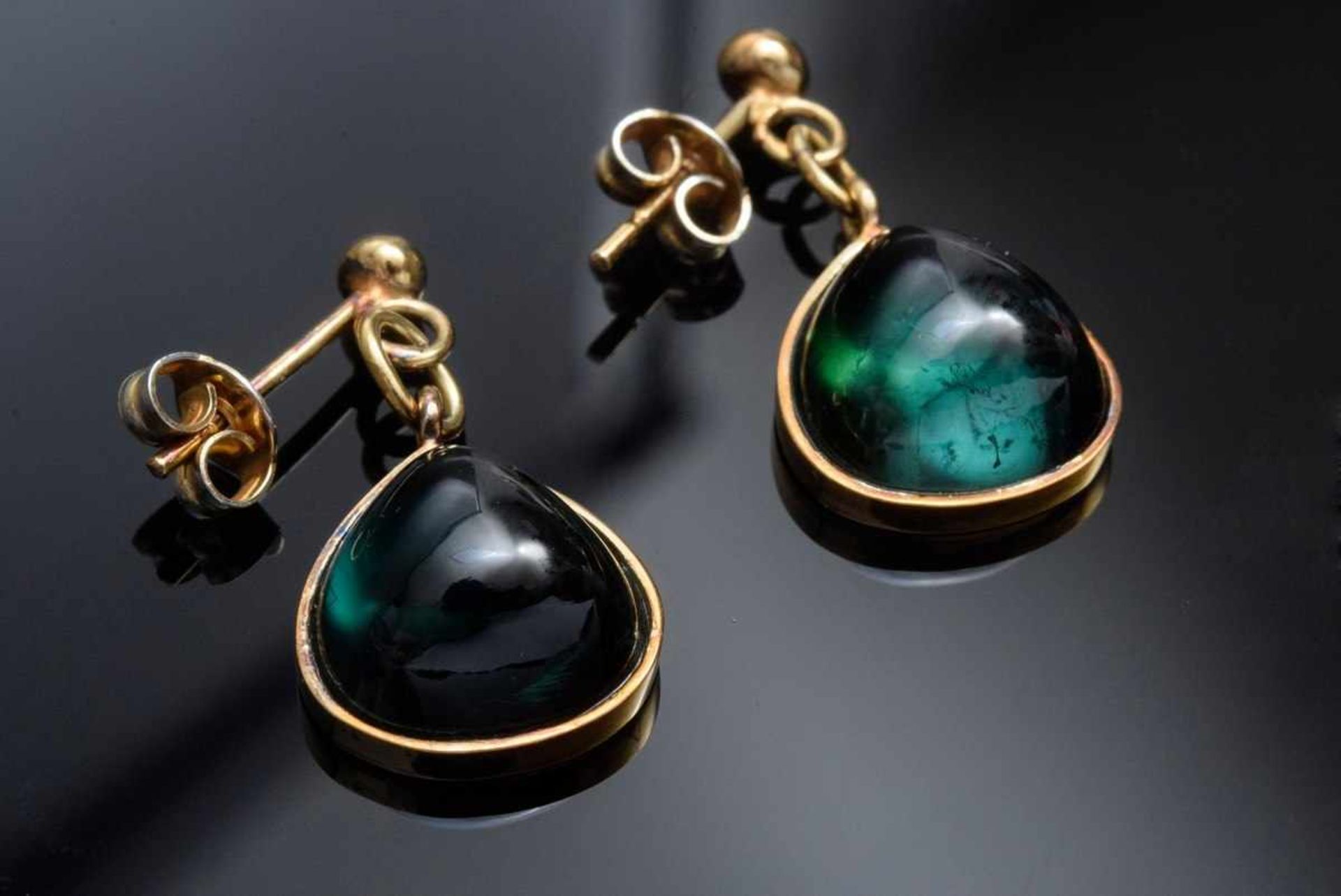 Pair of GG 585 earrings with green tourmaline drops, 5,9g, l. 2,9cm - Bild 2 aus 3