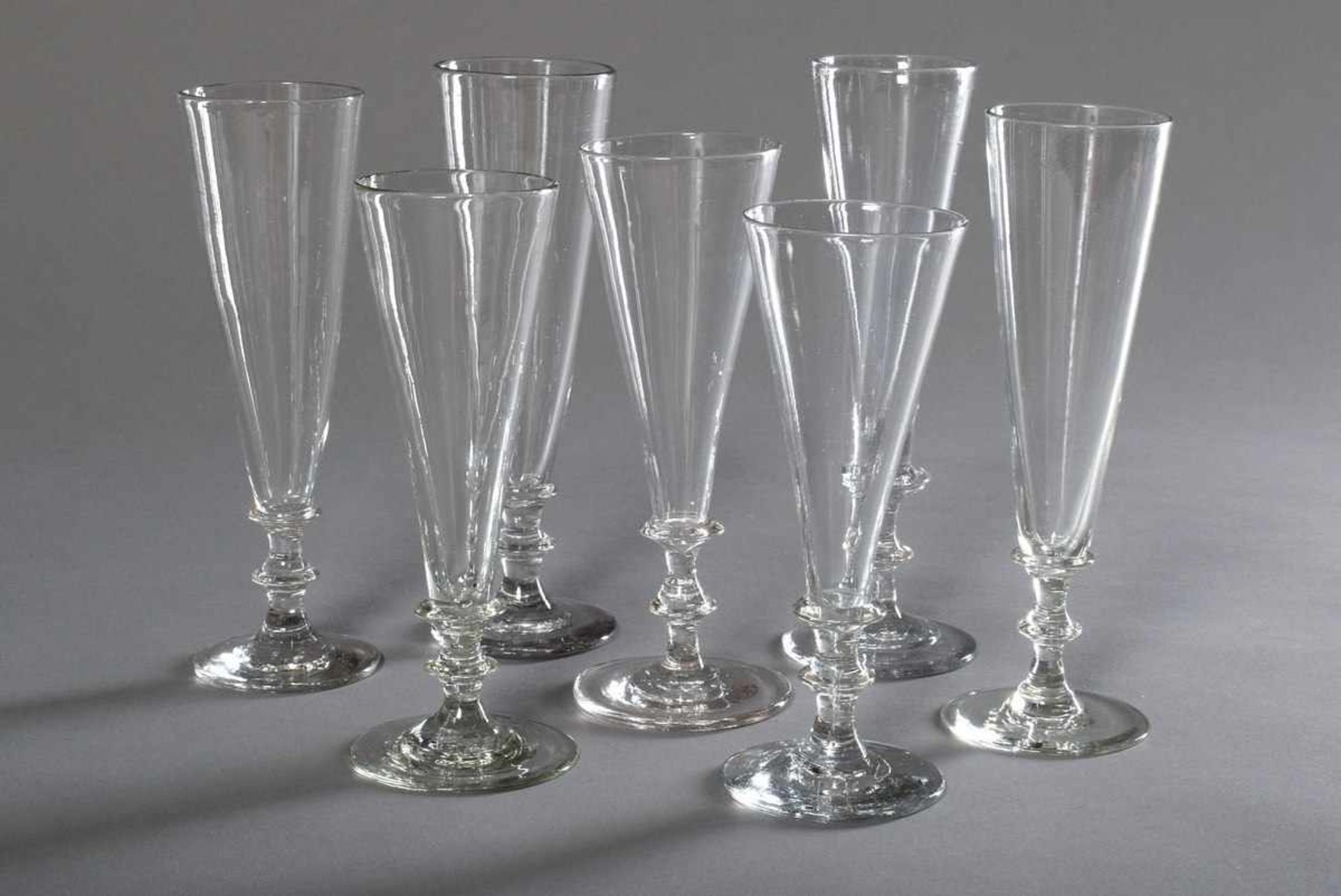 7 Various champagne glasses with double Nodus, h. 17-19,5cm