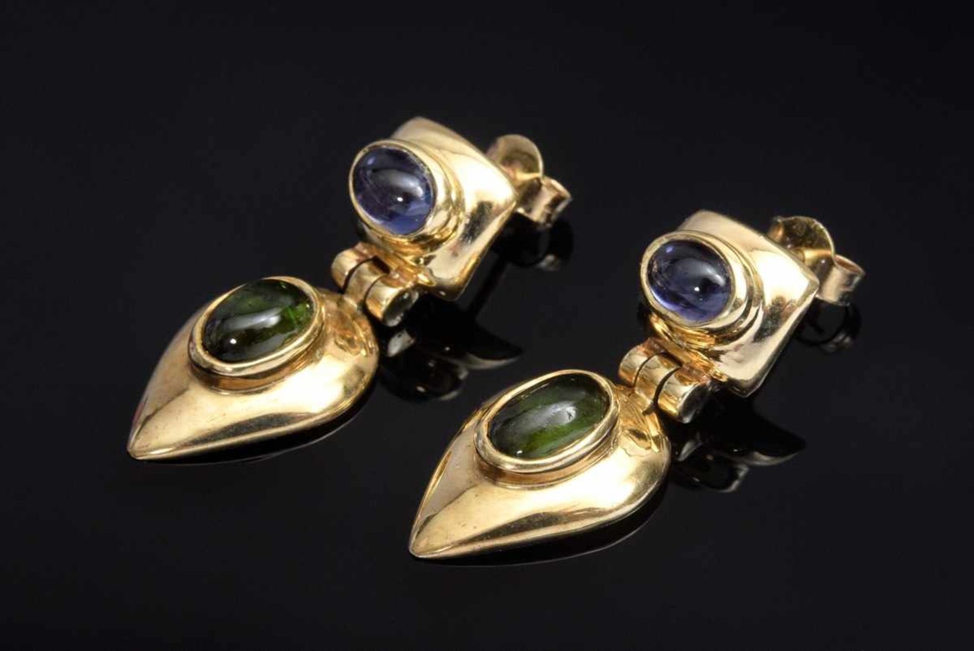 Pair of GG 585 earrings with tourmaline and tanzanite cabochons, 6,2g, l. 2,6cm