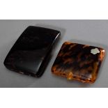 2 Various tortoiseshell cases in plain façon and with inlaid metal shield, 7x11/7x8cm<
