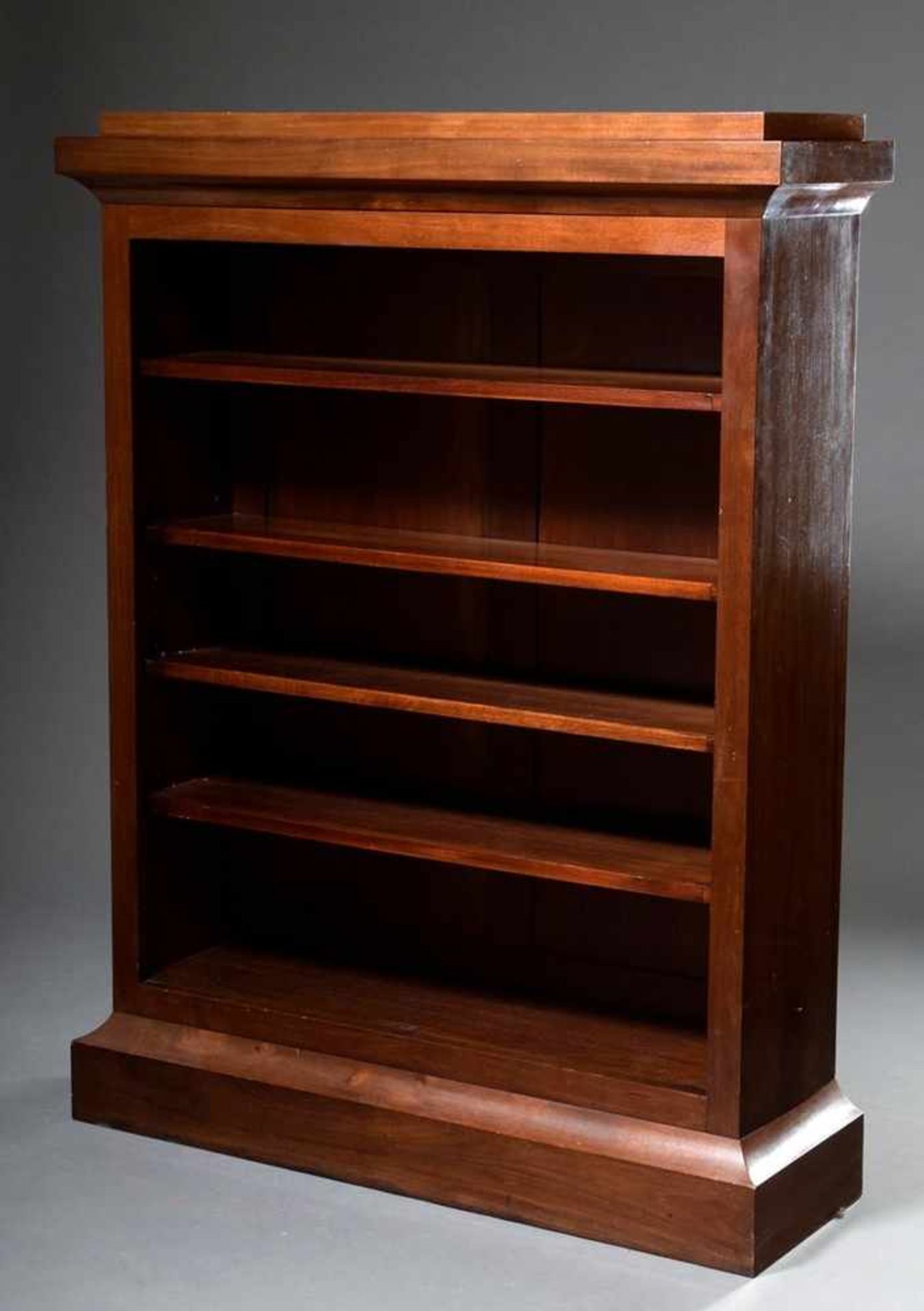 Half high bookshelf in plain façon, mahogany veneered, around 1920, 156x119x36cm< - Bild 2 aus 3