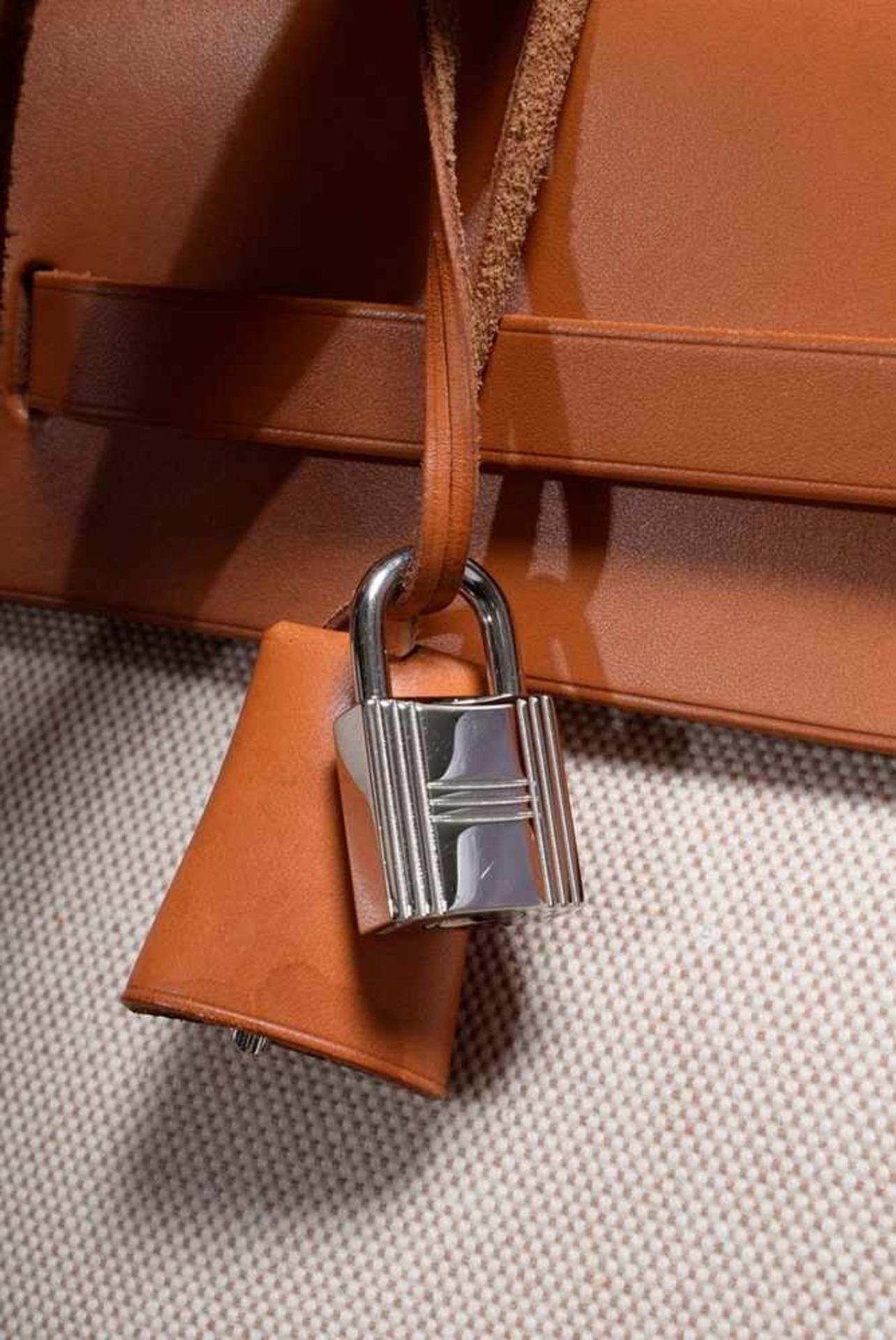 Hermès "Herbag" with natural leather and exchangeable canvas bags, 38x30/43x37cm, traces of - Bild 5 aus 12