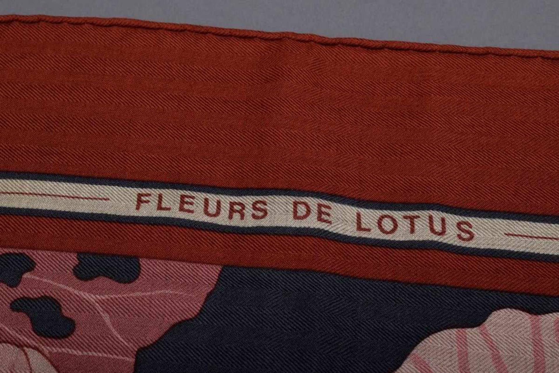 Hermès scarf "Fleur de Lotus" dark red/khaki/rosé/anthracite, designed by Christiane de Vauzelles - Bild 5 aus 5