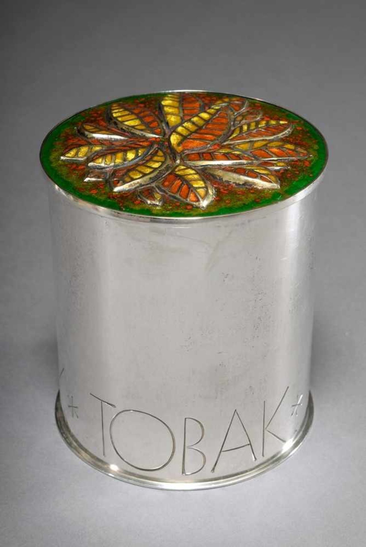 Round silver plated tobacco pot with enamelled lid "tobacco leaves" and wooden interior, Friedrich