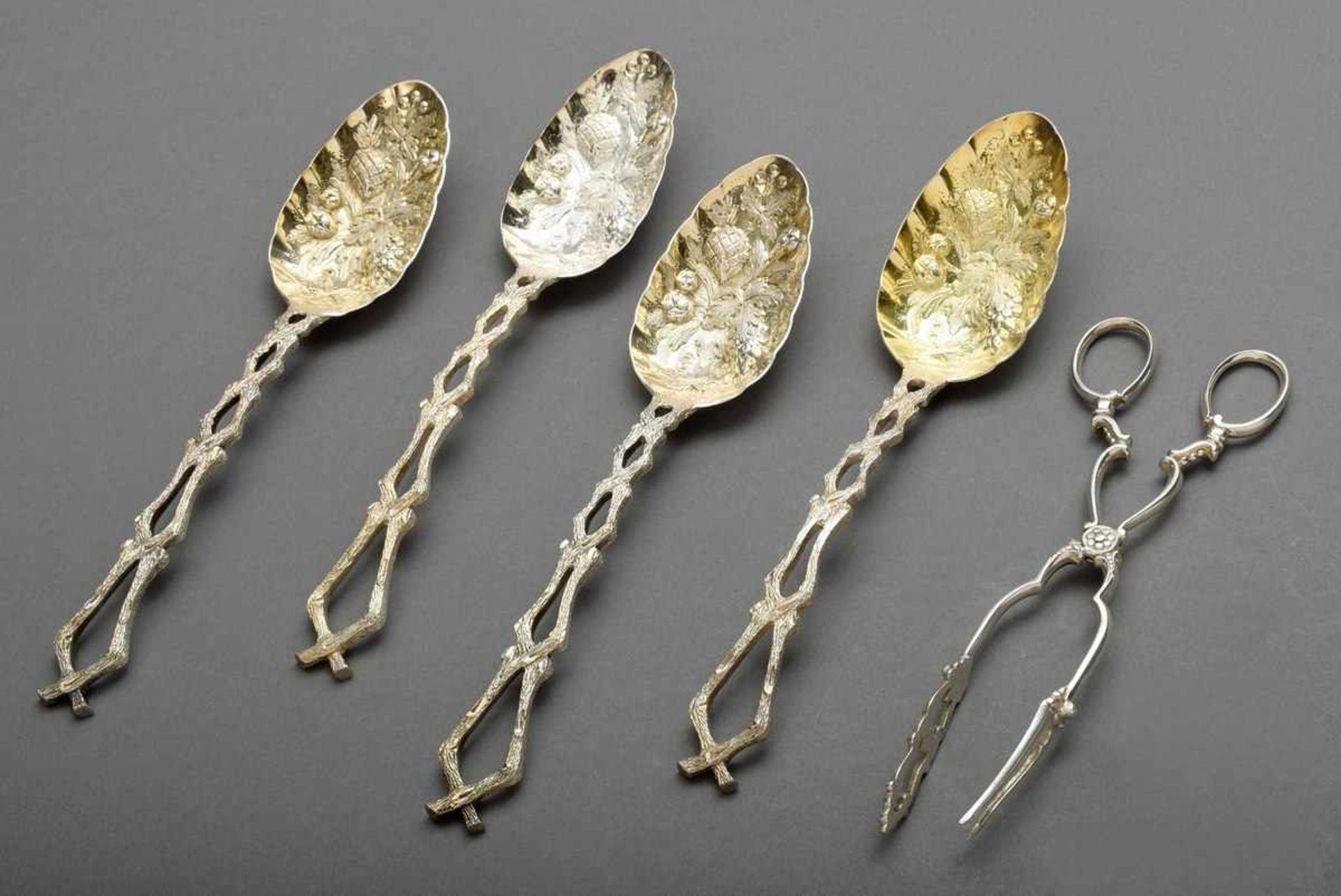 5 Various parts cutlery: 4 Berryspoons with branch handle and pastry tongs with floral decoration,