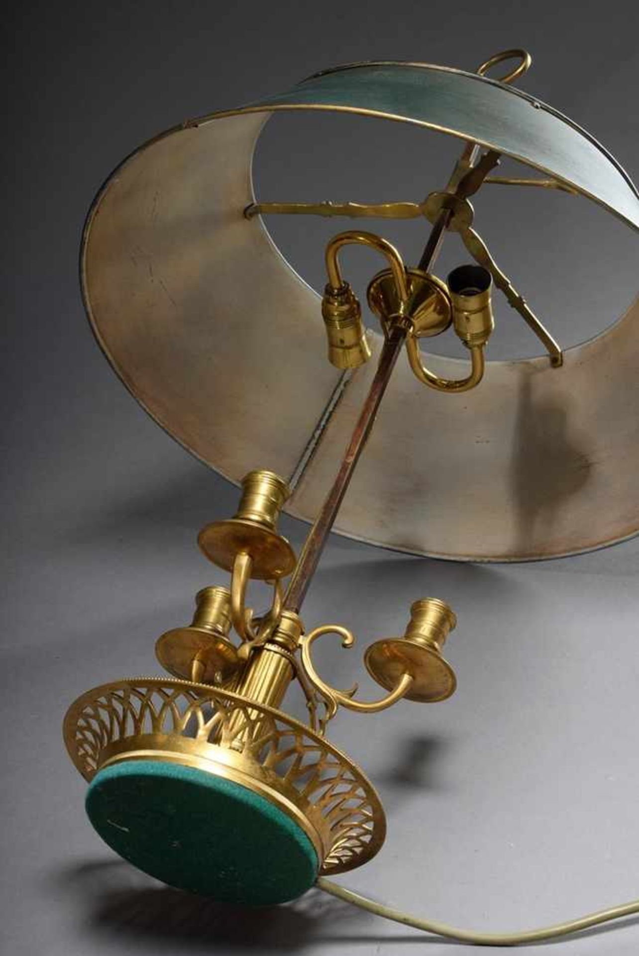 Bronze bouillotte lamp with green metal shade, 3 flame, h. 65cm, slight pressure marksBronze - Bild 5 aus 5
