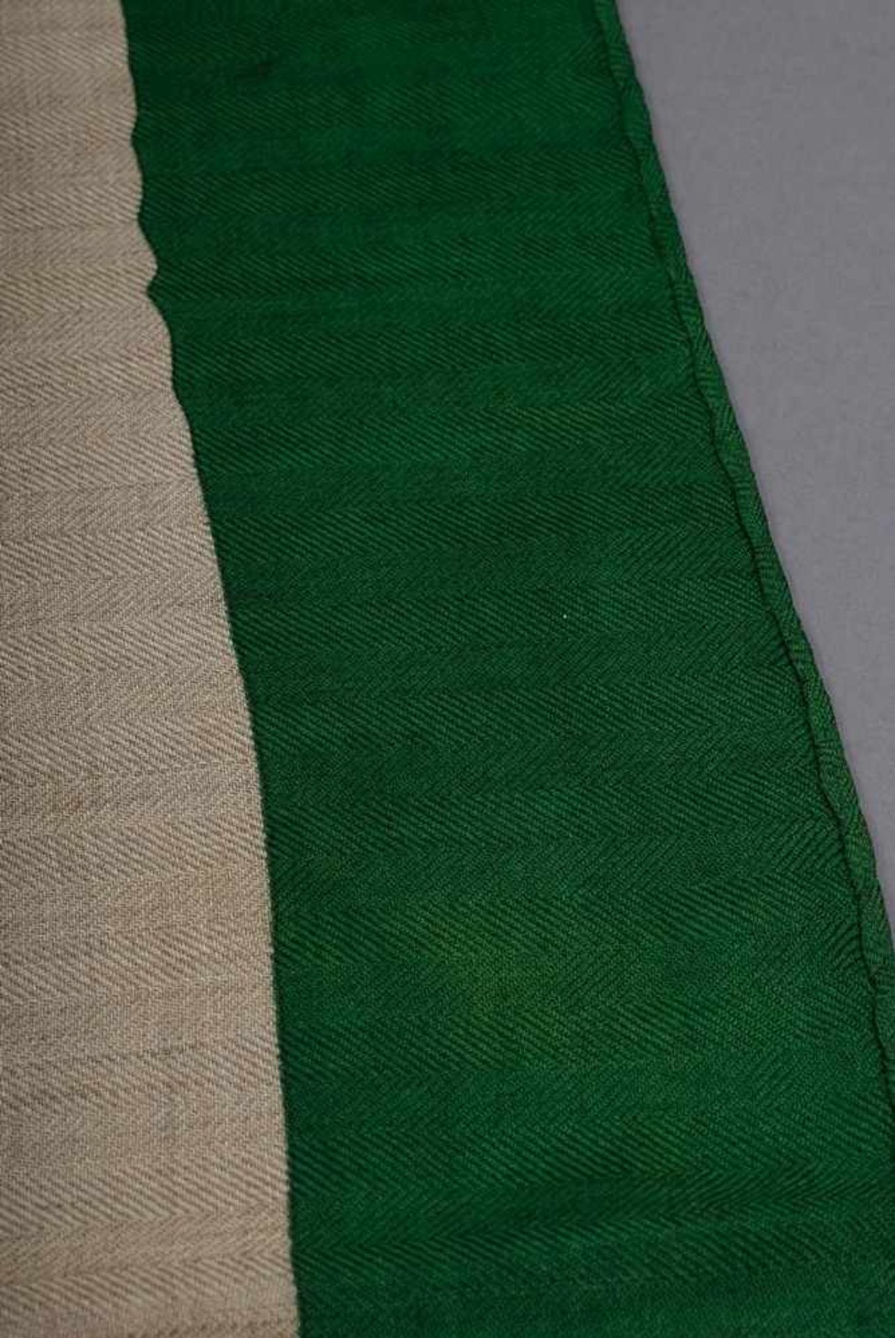 Hermès scarf "Tourbillons" beige/green, designed by Christiane de Vauzelles 1968, cashmere/silk, - Bild 6 aus 6