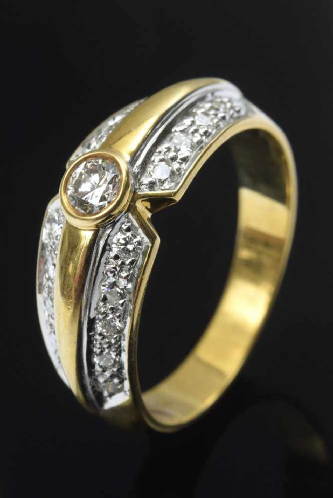 GG/WG 750 ring with diamonds (add. approx. 0.30ct/VS-SI/W), 4.2g, size 54 GG/WG 750 Ring mit