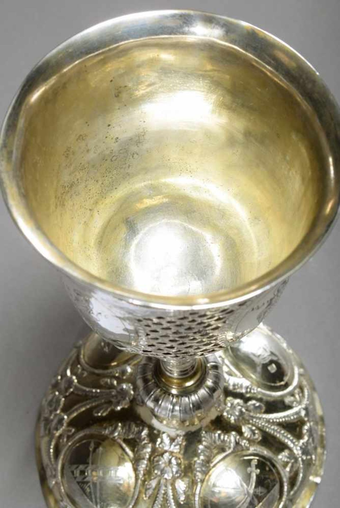 Russian chalice with chased, open-worked and finely engraved body "Arma Christi, Maria, Christus und - Bild 14 aus 14