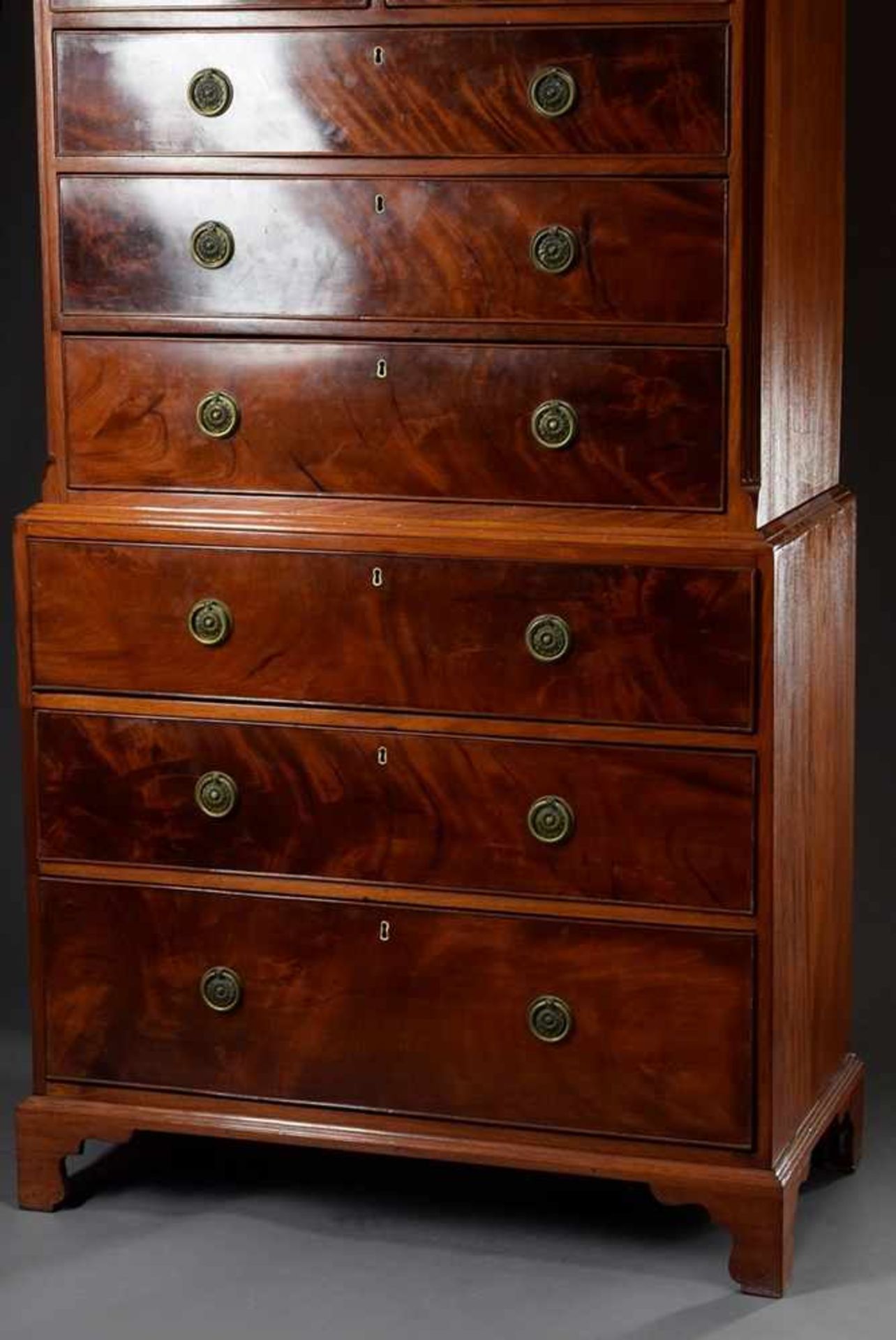 English "Chest-on-chest" chest of drawers so called "Tallboy" in classic façon with delicate calf - Image 2 of 7