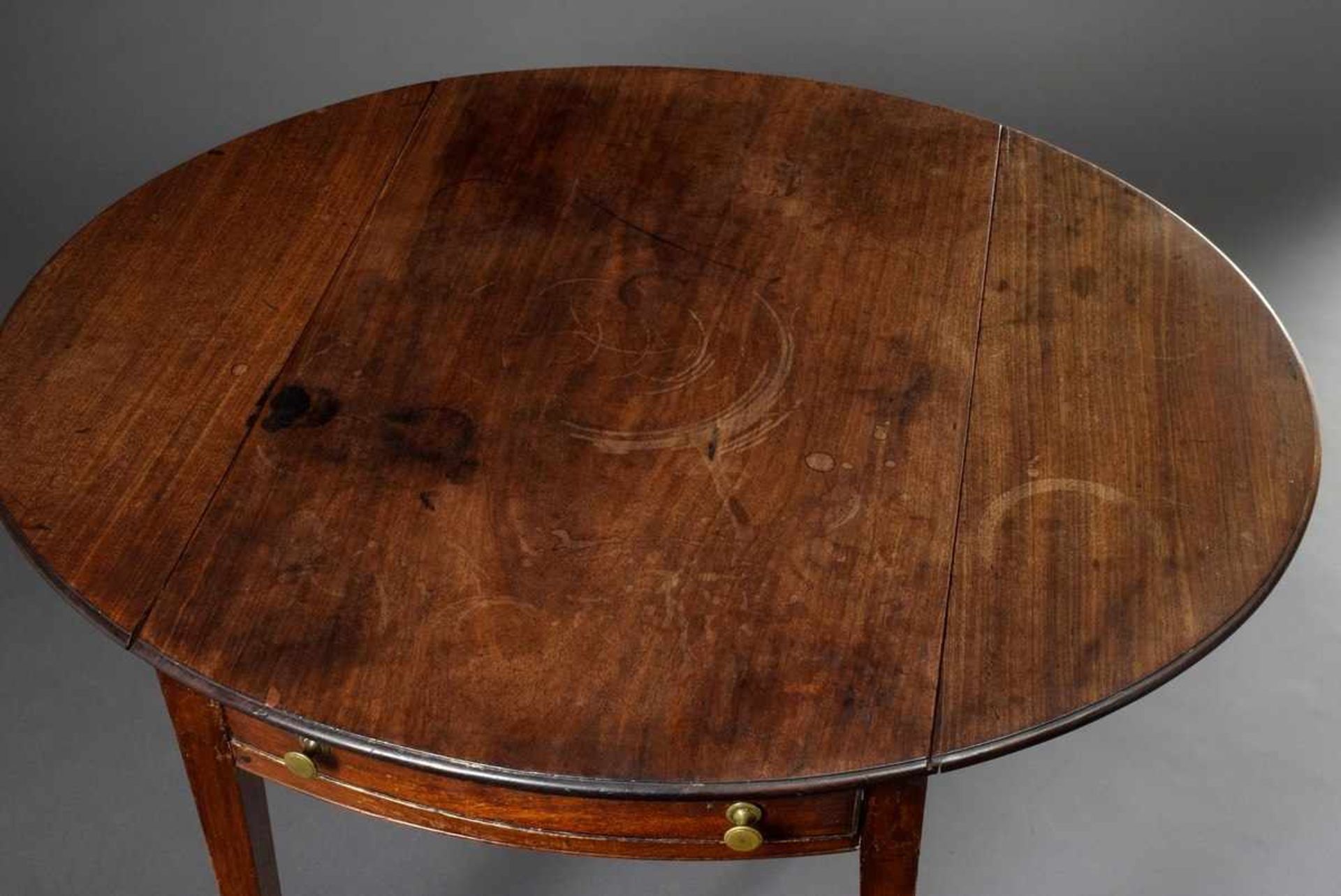 English mahogany pembroke table with semicircular side flaps and one drawer, on wheels, 19th - Image 5 of 6