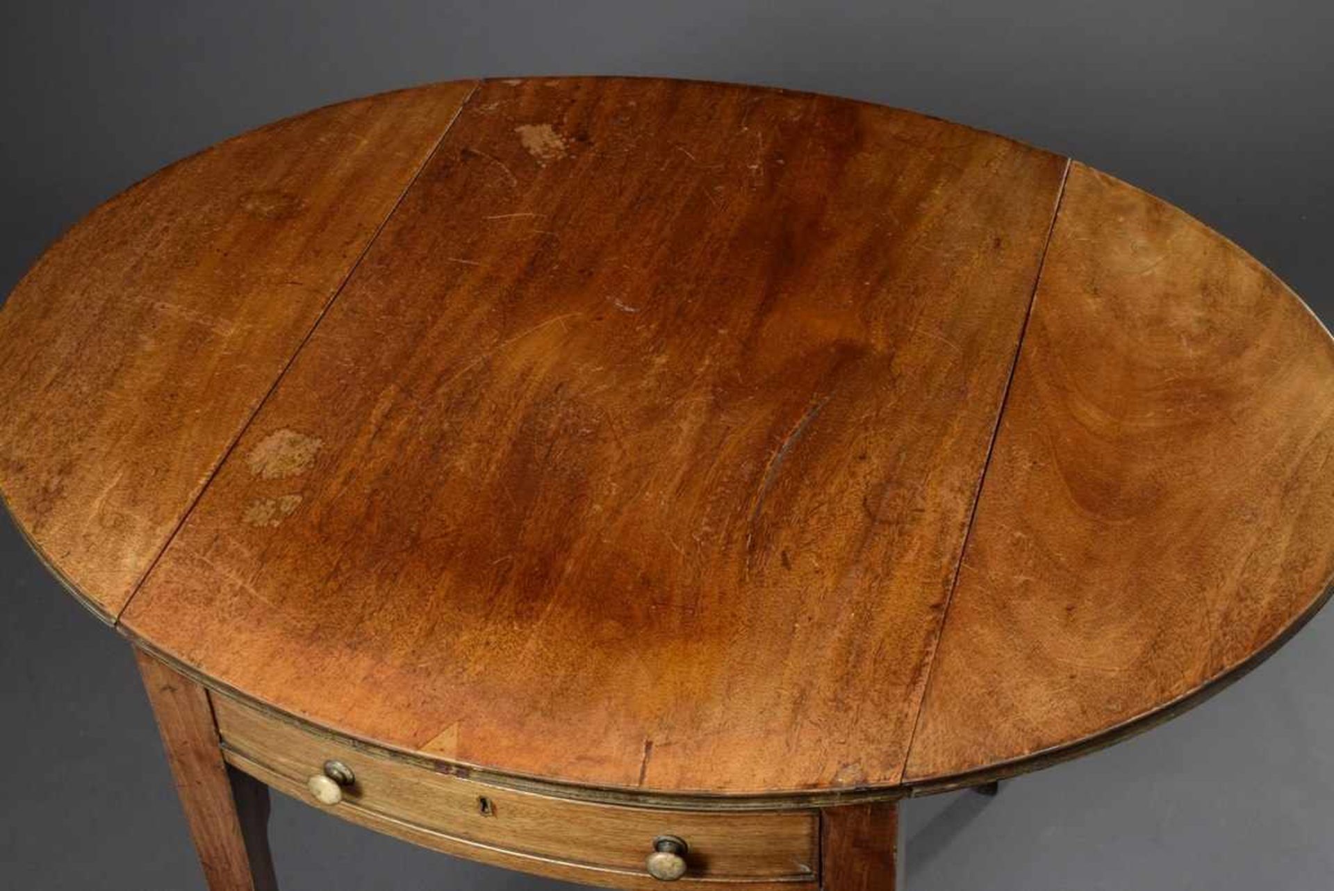 English mahogany pembroke table with semicircular side flaps and 2 drawers, 19th century, 71x47(95) - Image 3 of 4