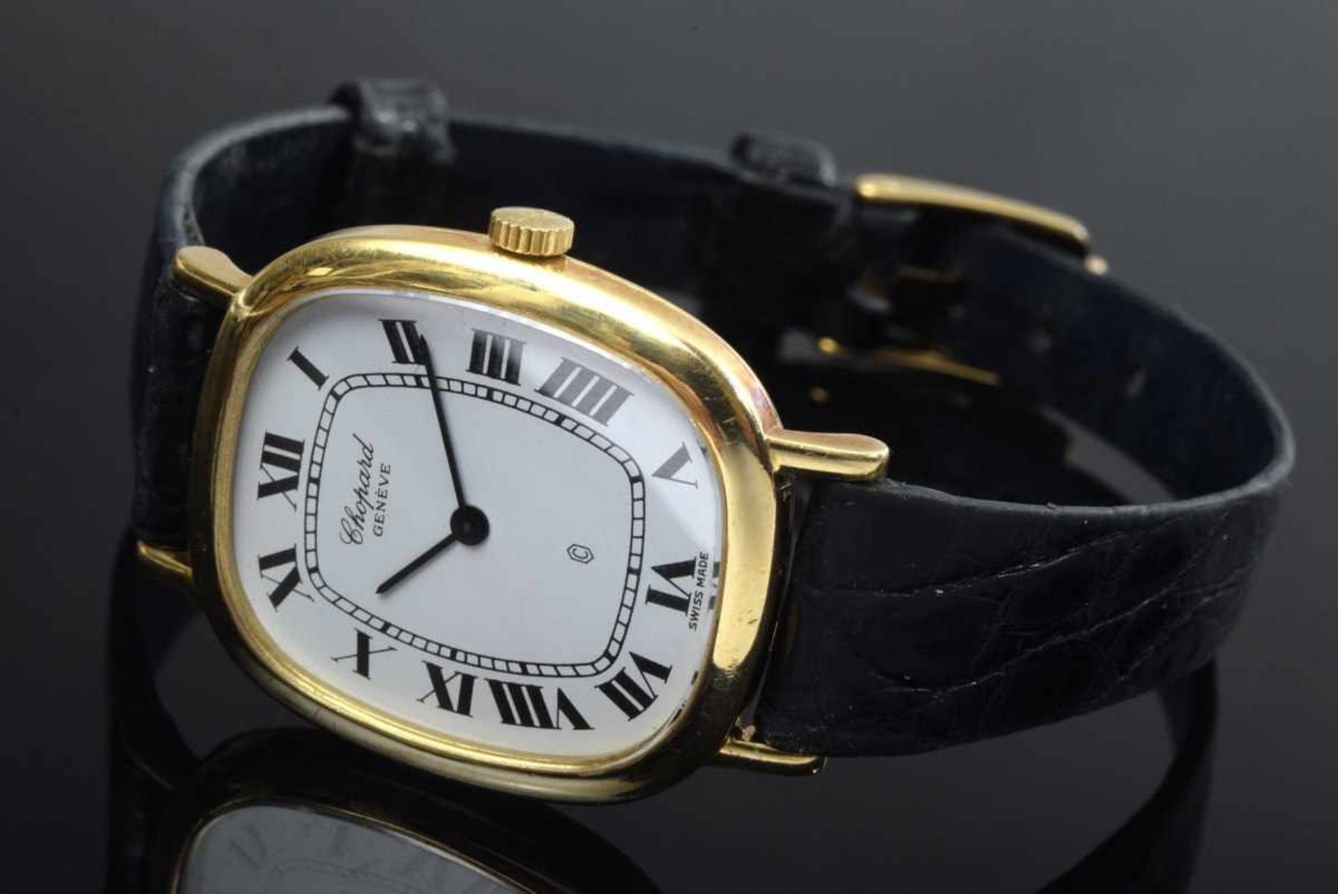 Classic GG 750 Chopard ladies' watch, quartz movement, roman numerals, minute indices, white dial,