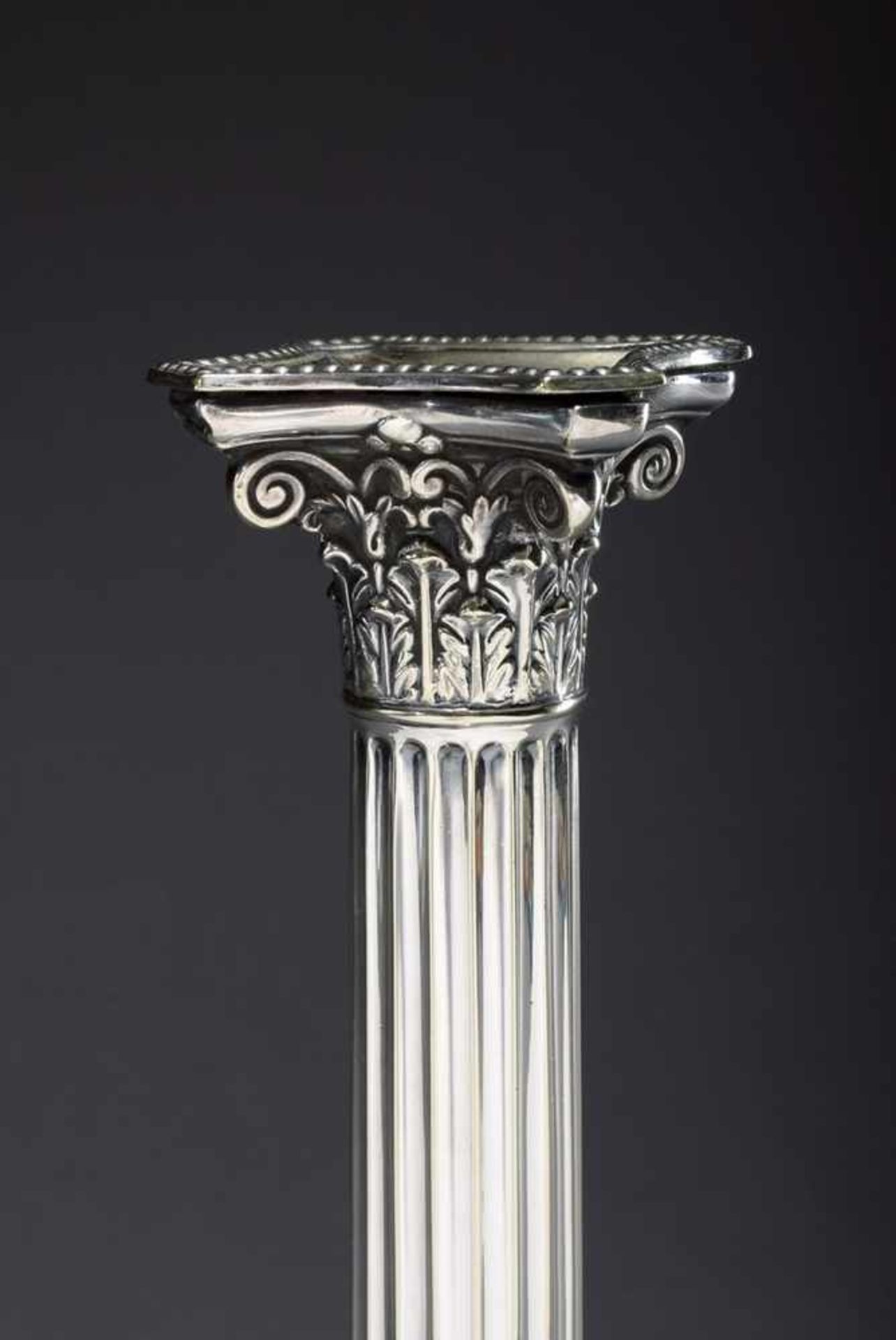 Silver plated English column chandelier, Hawksworth, Eyre & Co., Sheffield, h. 26cm, traces of - Bild 2 aus 7