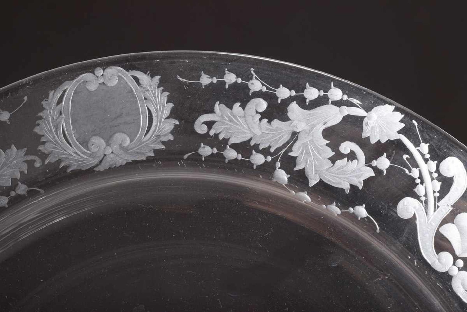 7 Large glass plates with ornamental cut "Tendrils and cartouches", 19th century, Ø 28,5cm, 4x - Image 5 of 5