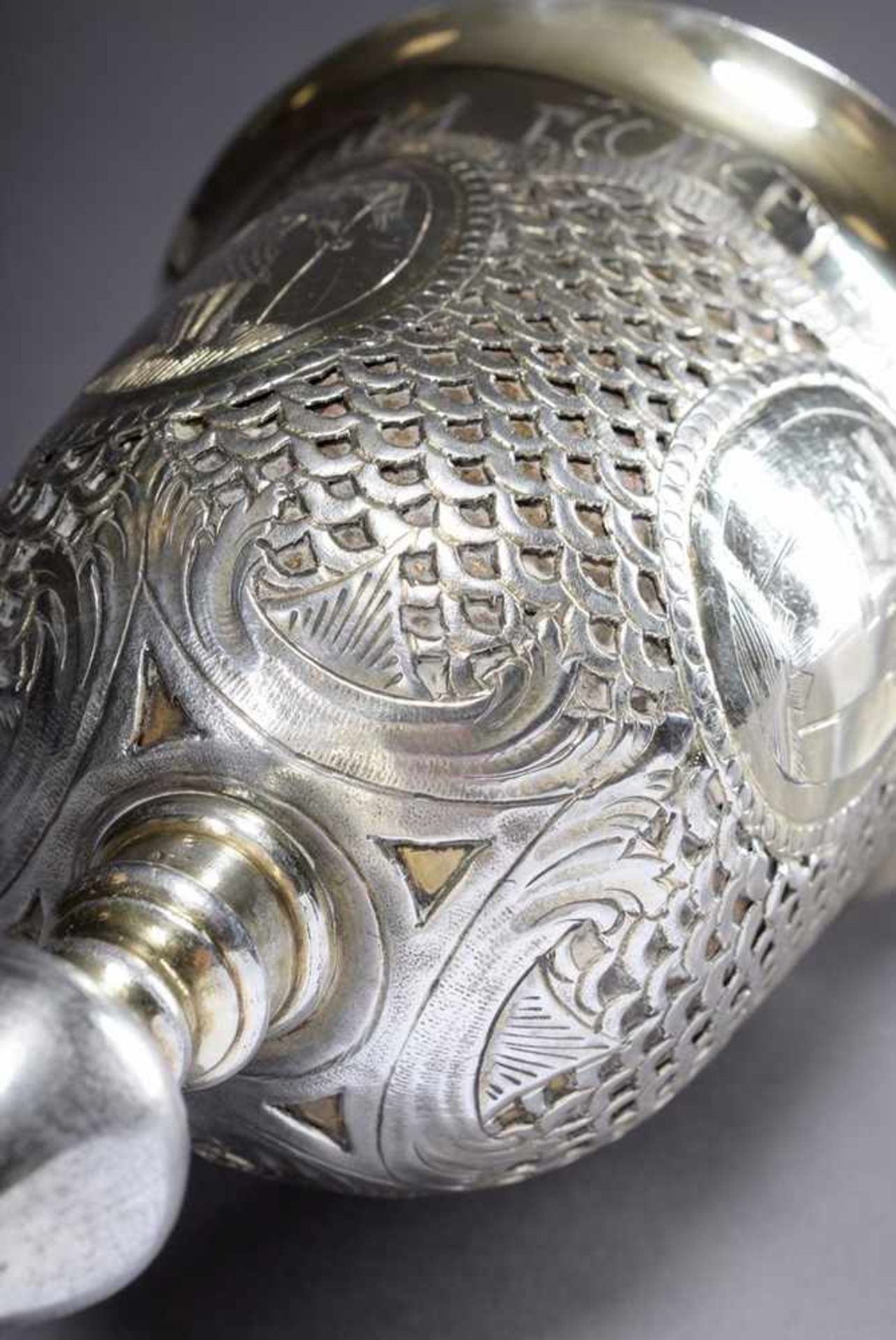 Russian chalice with chased, open-worked and finely engraved body "Arma Christi, Maria, Christus und - Bild 9 aus 14