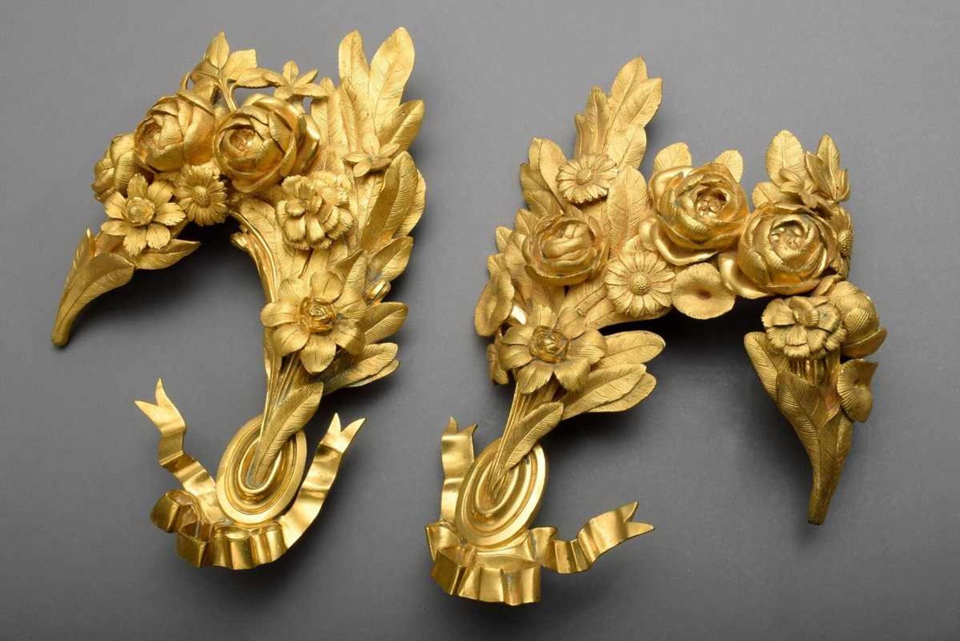 Pair of large, fire-gilt bronze wall decorations "Flower garlands and laurel branches with ribbons",