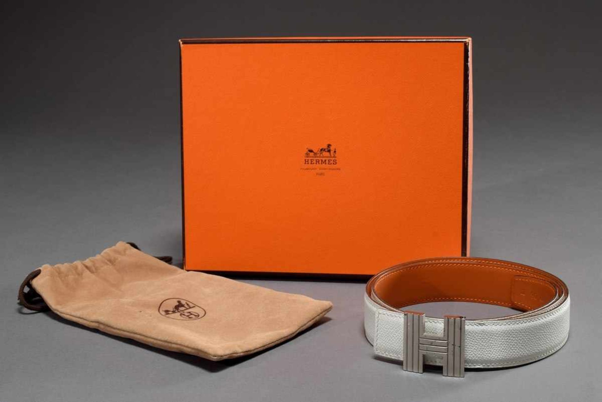 Hermès "Constance" belt with silver "H" buckle, white, 2006, l. 90cm, w. 3cm, original bag and - Bild 2 aus 4