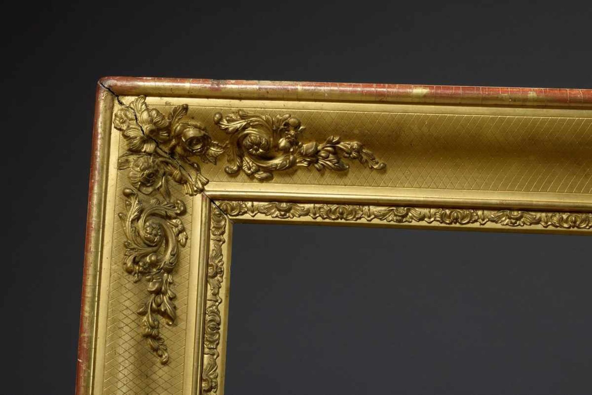 Big gilded frame with groove and stuccoed floral decor over rhombic pattern, 19th century, RD 79, - Bild 2 aus 4