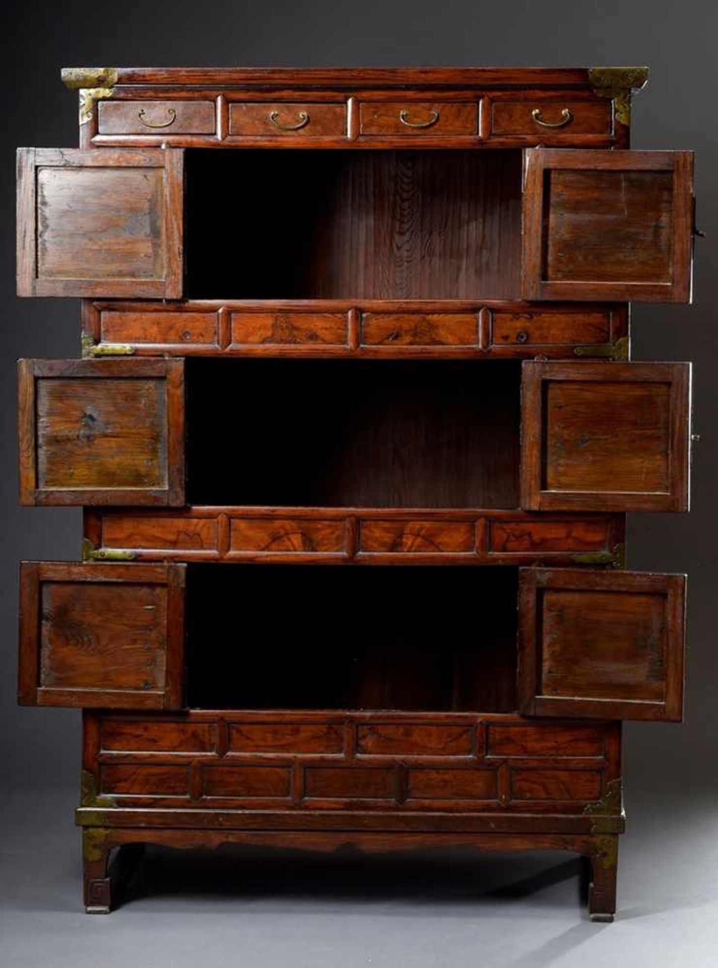 Large Korean "Rice Chest" with three double doors and 4 drawers, walnut with decorative brass - Image 3 of 9
