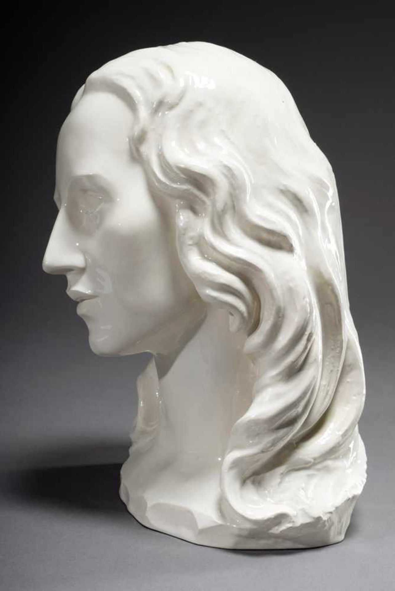 Unknown artist around 1910/20 "Female head", white glazed stoneware, h. 27cm, chip at the stand - Bild 3 aus 5