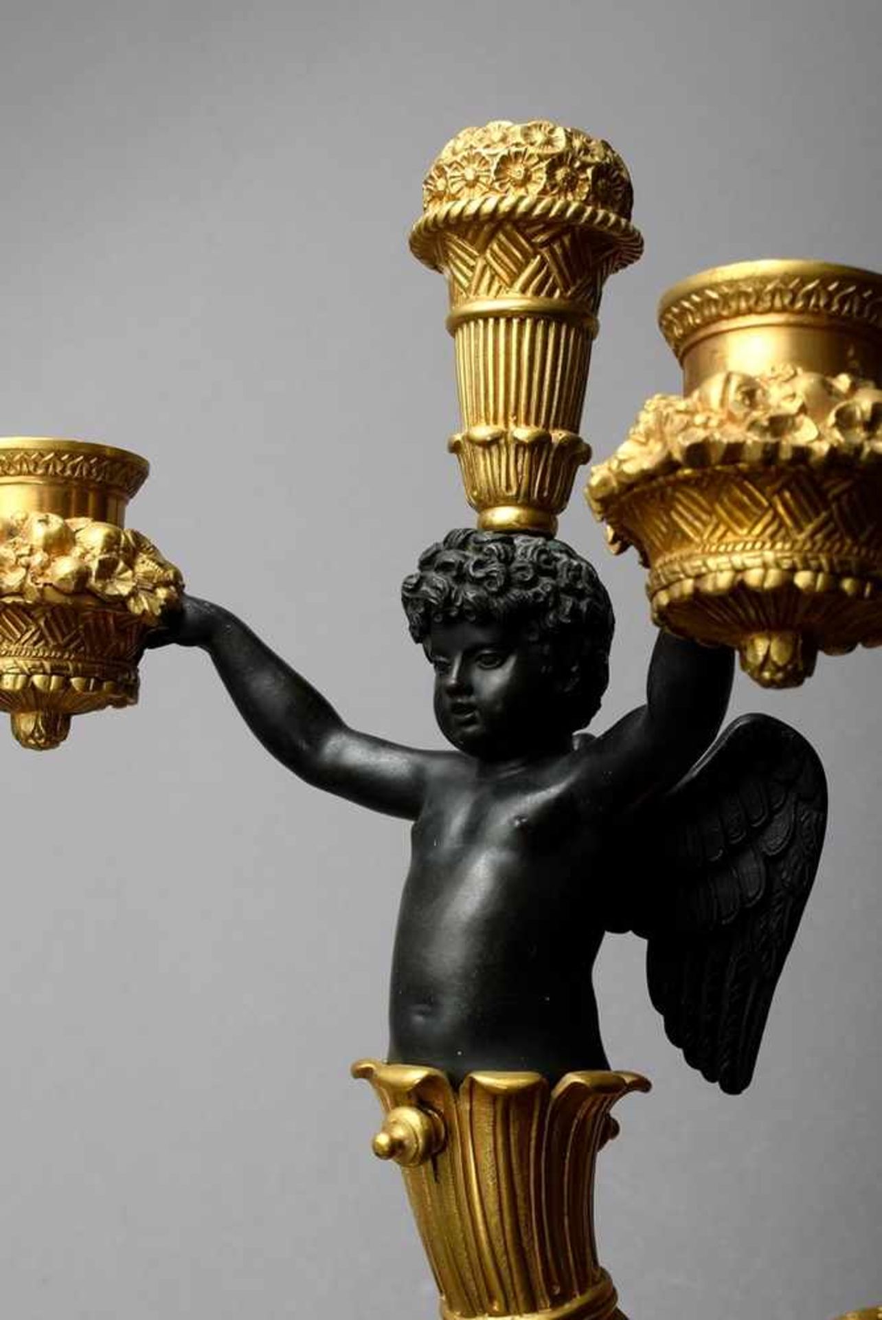 Pair of 3 flame wall arms "Angels", bronze partly gilded and blackened, France 19th century, ca. - Bild 2 aus 9