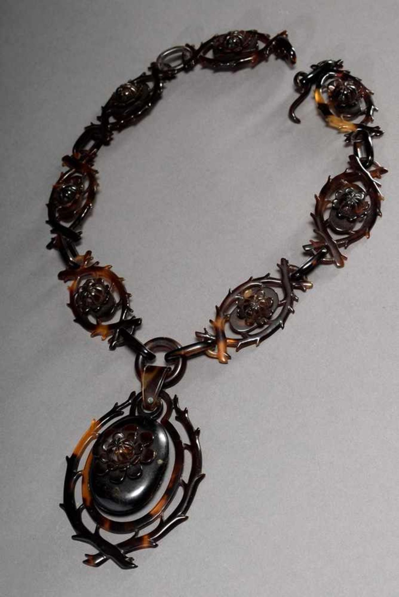Late biedermeier tortoise shell necklace with big medallion "Thorny wreaths and flowers", l. 50cm,