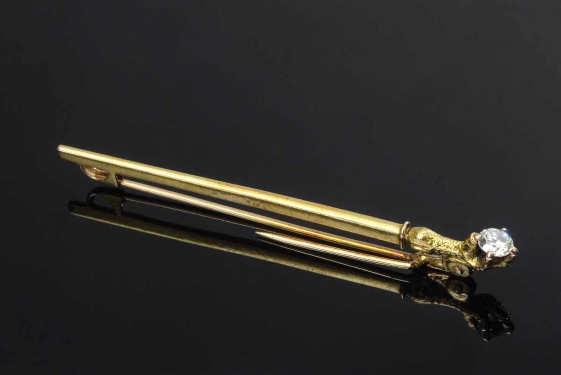 Fine GG 585 rod needle in form of a griffin claw with diamond (ca. 0.22ct/SI/W), 3,4g, l. 6,3cmFeine - Bild 2 aus 4