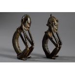 Paar hockende afrikanische Eisen Figuren "Mann und Frau", H. 11cm