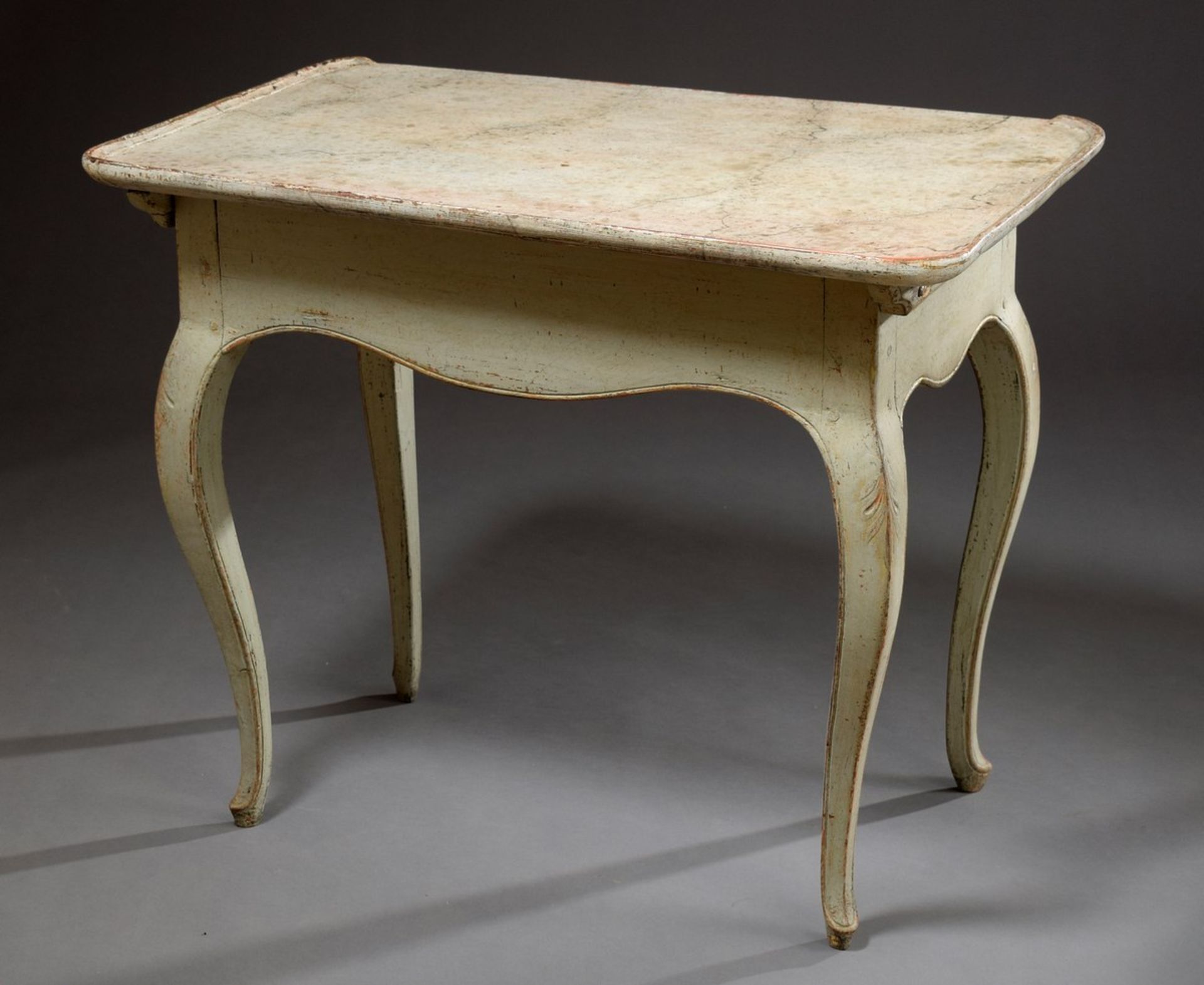 Schwedischer Barock Tisch mit marmorierter Platte und einem Schub auf geschwungenen Beinen, - Bild 5 aus 5