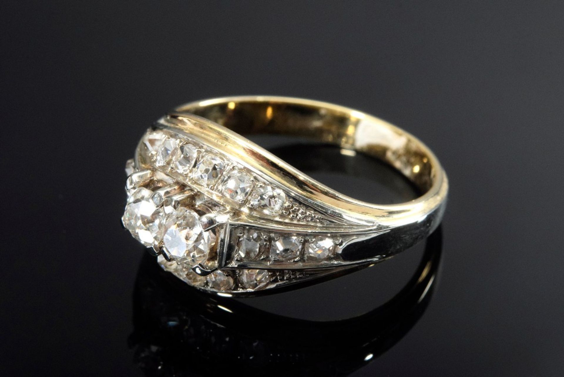 GG/WG 585 Ring mit Altschliffdiamanten (zus. ca. 0.68ct/SI/TC-LY), um 1930, 4,5g, Gr. 55YG/WG 585 - Bild 2 aus 3