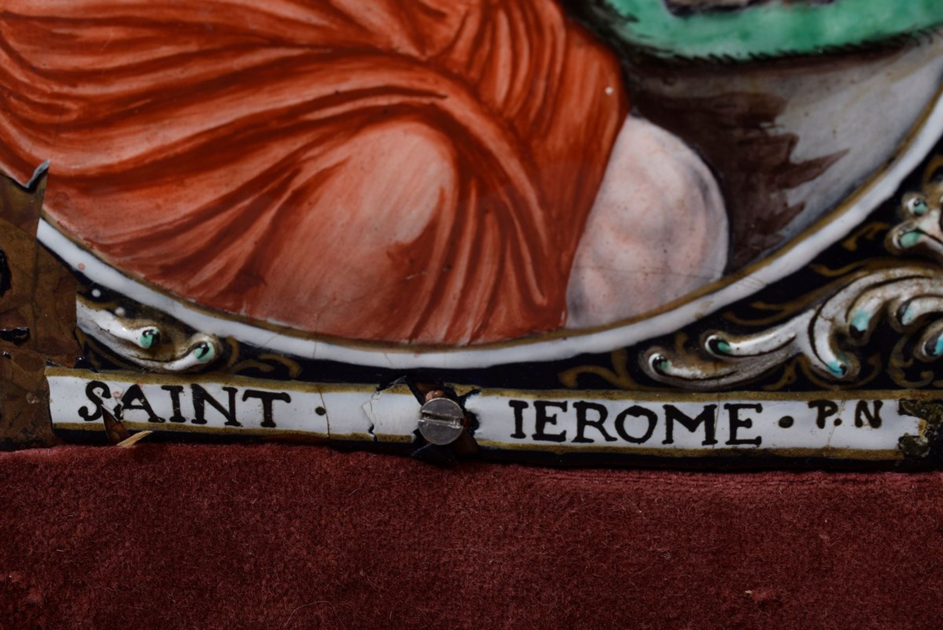 Paar eckige Emaille Plaketten „Heilige Magdalena“ und „Heiliger Hieronymus“ in Tondoausschnitt mit - Bild 5 aus 8
