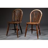 2 Englische Stickback Chairs mit gebogener Lehne, Eiche, 19.Jh., H. 45,5/84,5cm