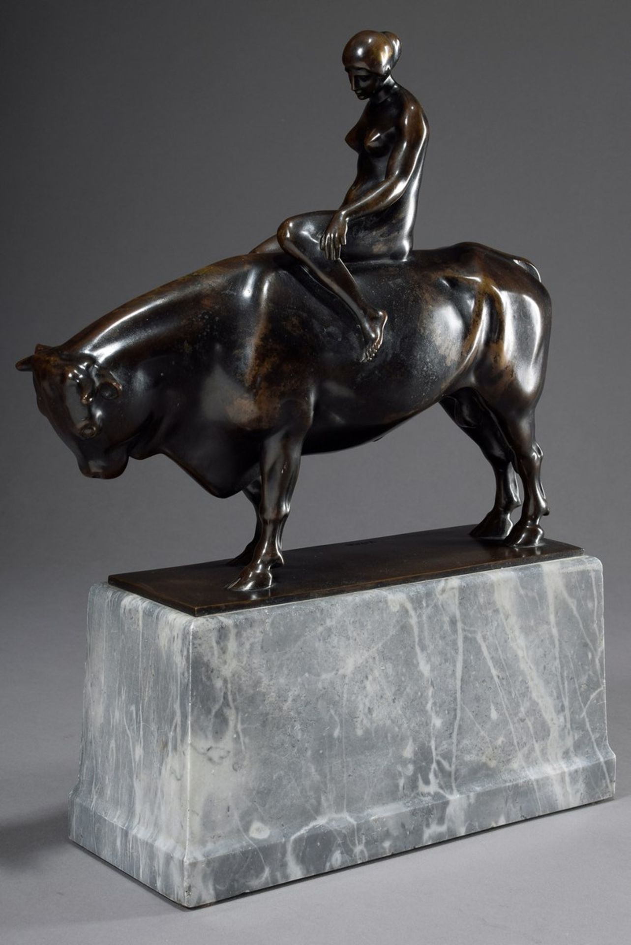 Wrba, Georg (1872-1939) "Europa auf dem Stier", Bronze auf grauem Marmorsockel, auf der Plinthe - Bild 2 aus 7