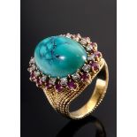 Opulenter handgefertigter GG 750 Ring mit Türkiscabochon, Brillanten (zus. ca. 0.24ct/SI/W) sowie