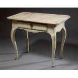 Schwedischer Barock Tisch mit marmorierter Platte und einem Schub auf geschwungenen Beinen,