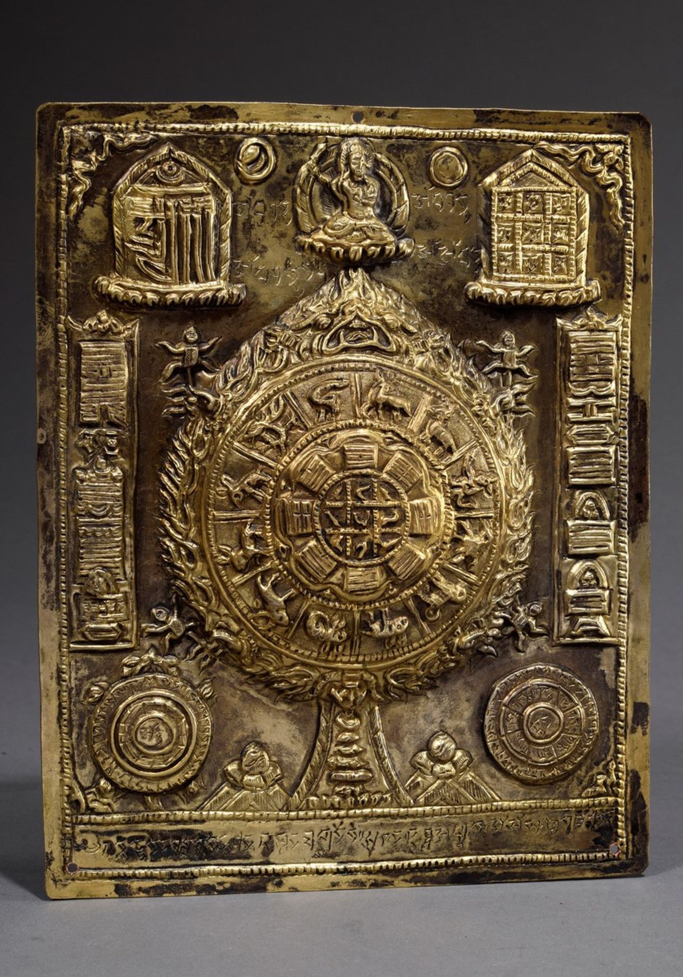 Treibarbeit „Rad des Lebens“, Metall vergoldet, Tibet, 20,2x16cm, ehem. Slg. Walter Vonficht/