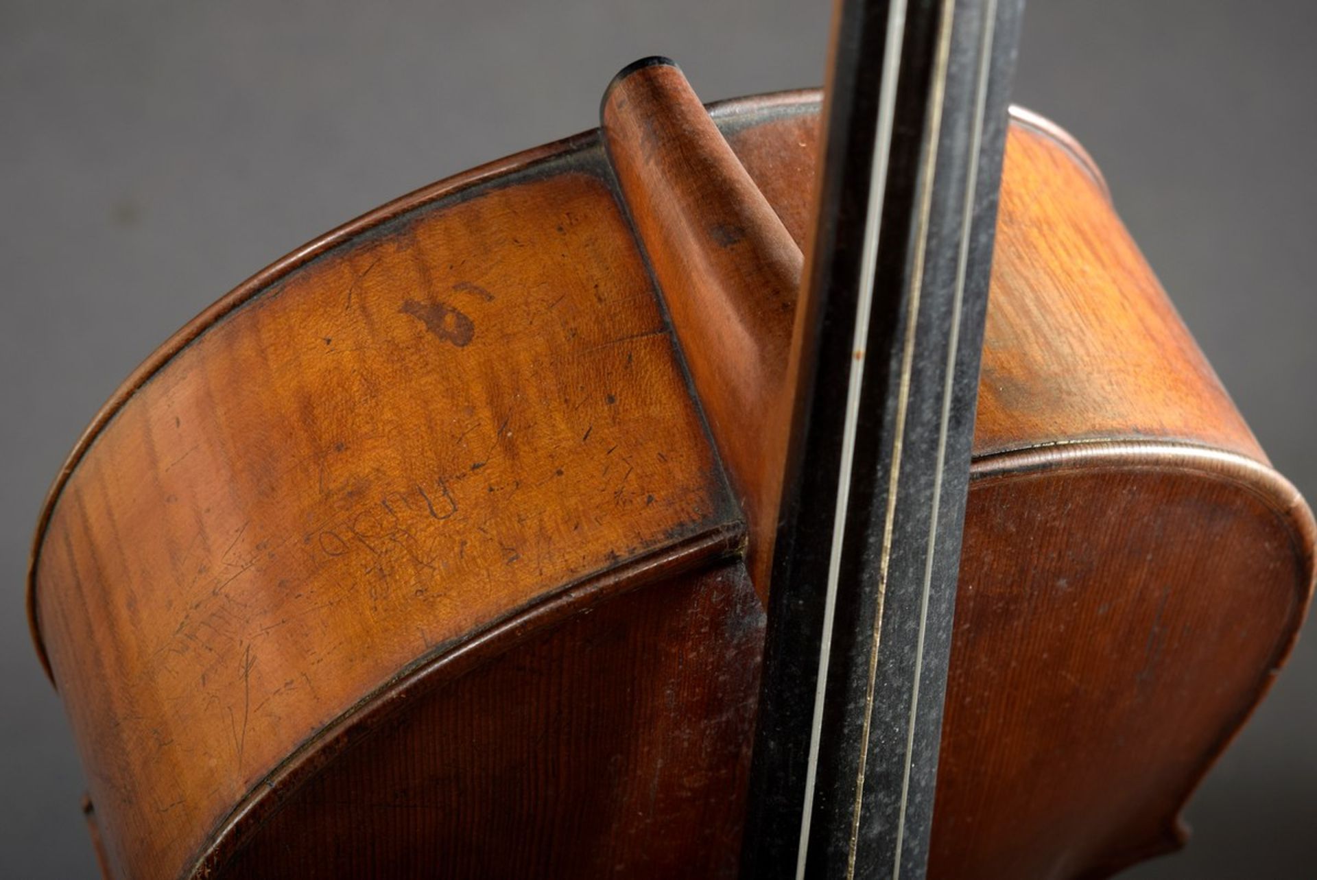 Cello / Violoncello, 4/4-Größe, unbekannter Hersteller, um 1900, Korpuslänge 76cm, Gesamtlänge - Bild 7 aus 17