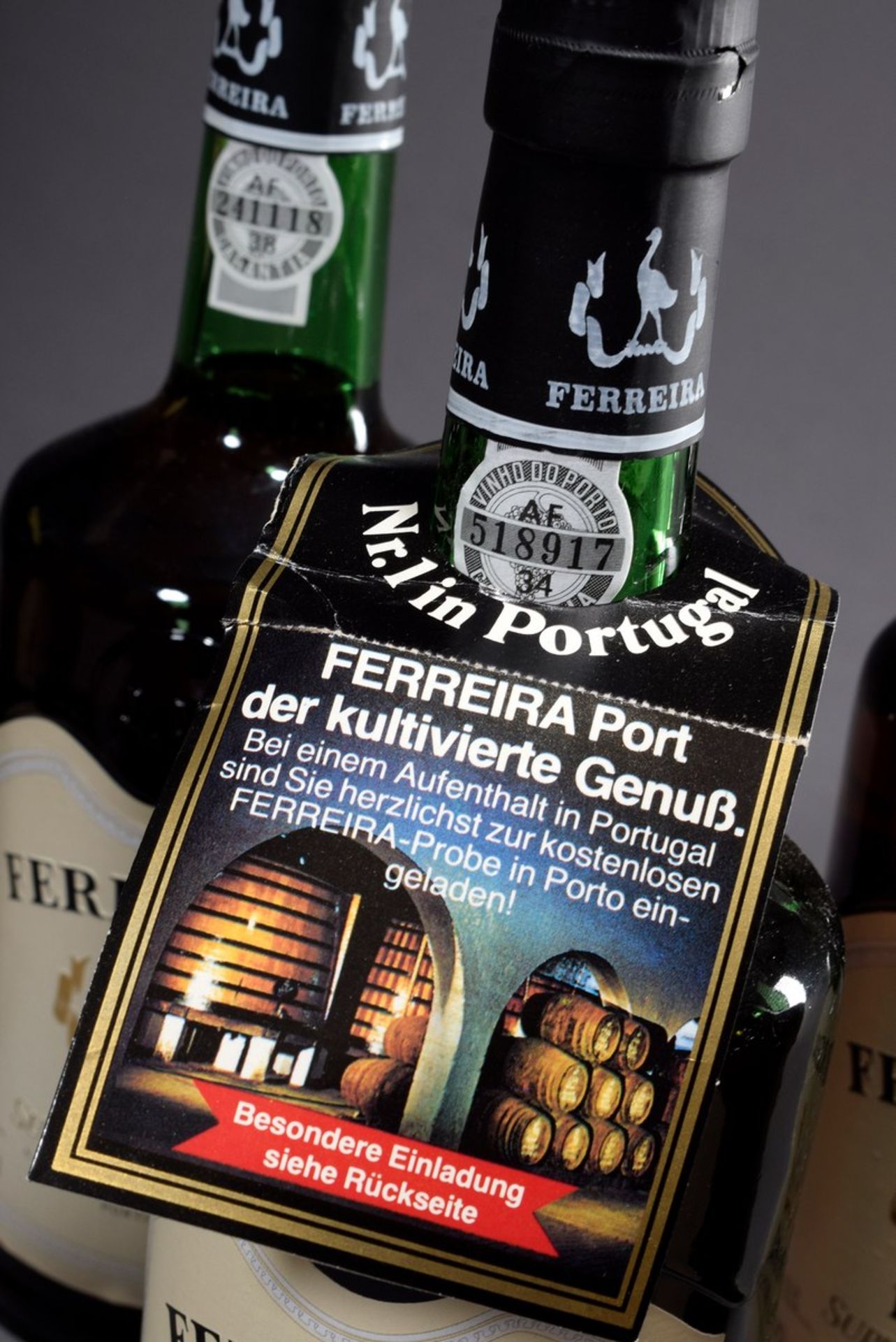 8 Flaschen Portwein "Ferreira Port Superior White", Portugal, kein Jg., 20. Jh., enthält Sulfite8 - Bild 4 aus 5